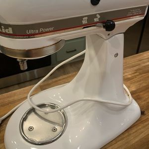 Kitchen aid stand mixer white works good !